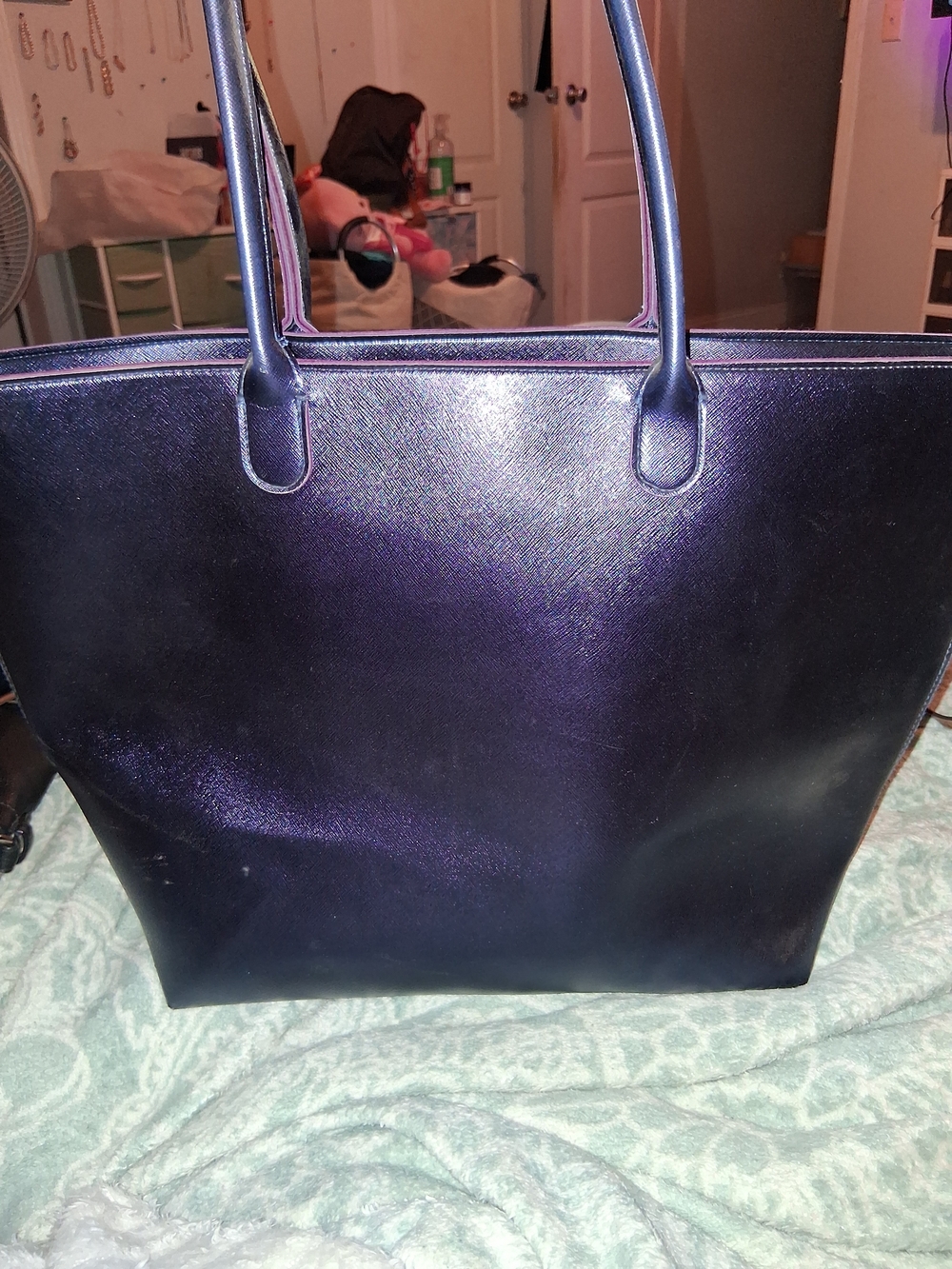 Tote Bag in Iridescent Purple